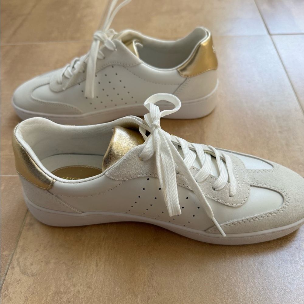 Michael Kors Sneakers size 7